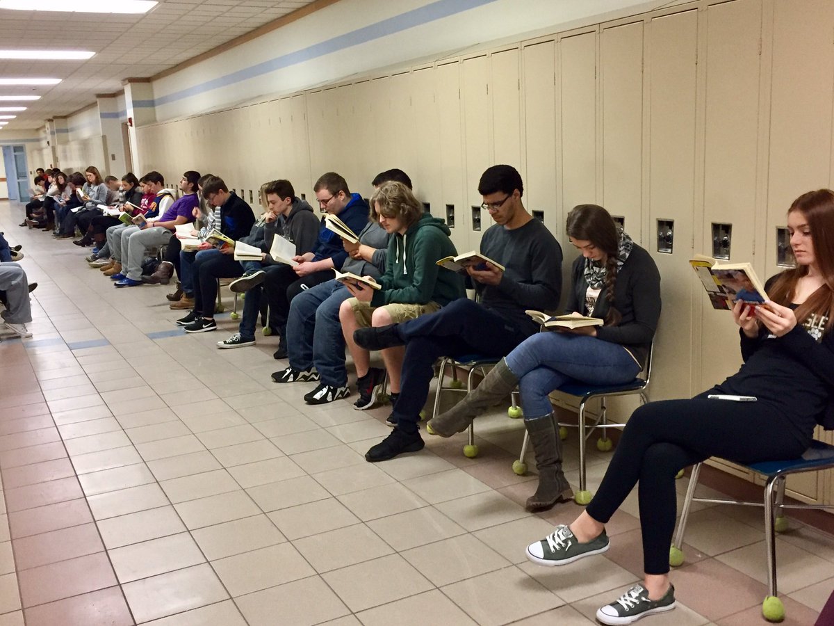 rdecesare's tweet photo. Our train is in motion! #wgreads #ReadAcrossAmerica https://t.co/gXFOm512LL