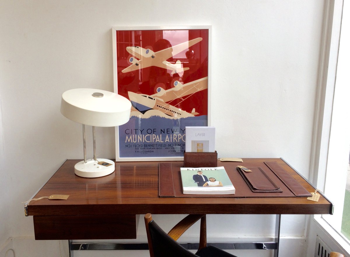 layerhome's tweet photo. Take a seat and enjoy the view. A stylish desk in our #prelovedPortobello pop-up: https://t.co/vZi0ncaMXh https://t.co/M0C5UzaumY