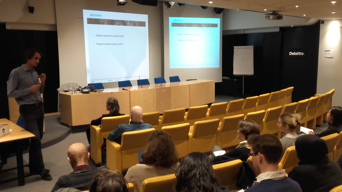 antropiaessec's tweet photo. Kevin André nous éclaire sur la mesure de l'impact social lors de la finale francophone de la #GSVC17 !
@essec @ESSEC_socent https://t.co/jyfofishrb