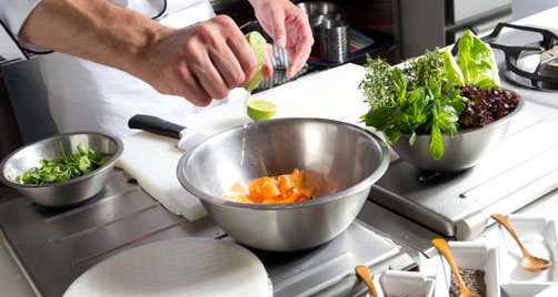 👍 <a href="/portalento_/">Por Talento</a> imparte en #Vigo un curso de cocina para personas con #discapacidad ow.ly/UJe4309vrNs