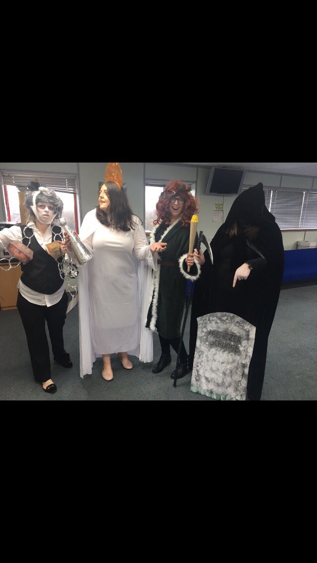 SarahnotHarley's tweet photo. Just some ghosts acting casually... nothing to see here. #WorldBookDay #AChristmasCarol @OGAEnglish https://t.co/iTs6WzGYNp