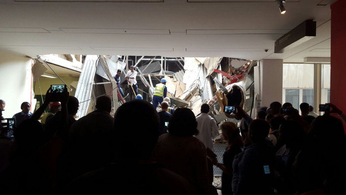 jour_maine's tweet photo. Sections of roof at #CharlotteMaxeke hospital have collapsed. There are allegedly people trapped under the rubble. Pics: supplied #sabcnews https://t.co/ZvrwcAoucR