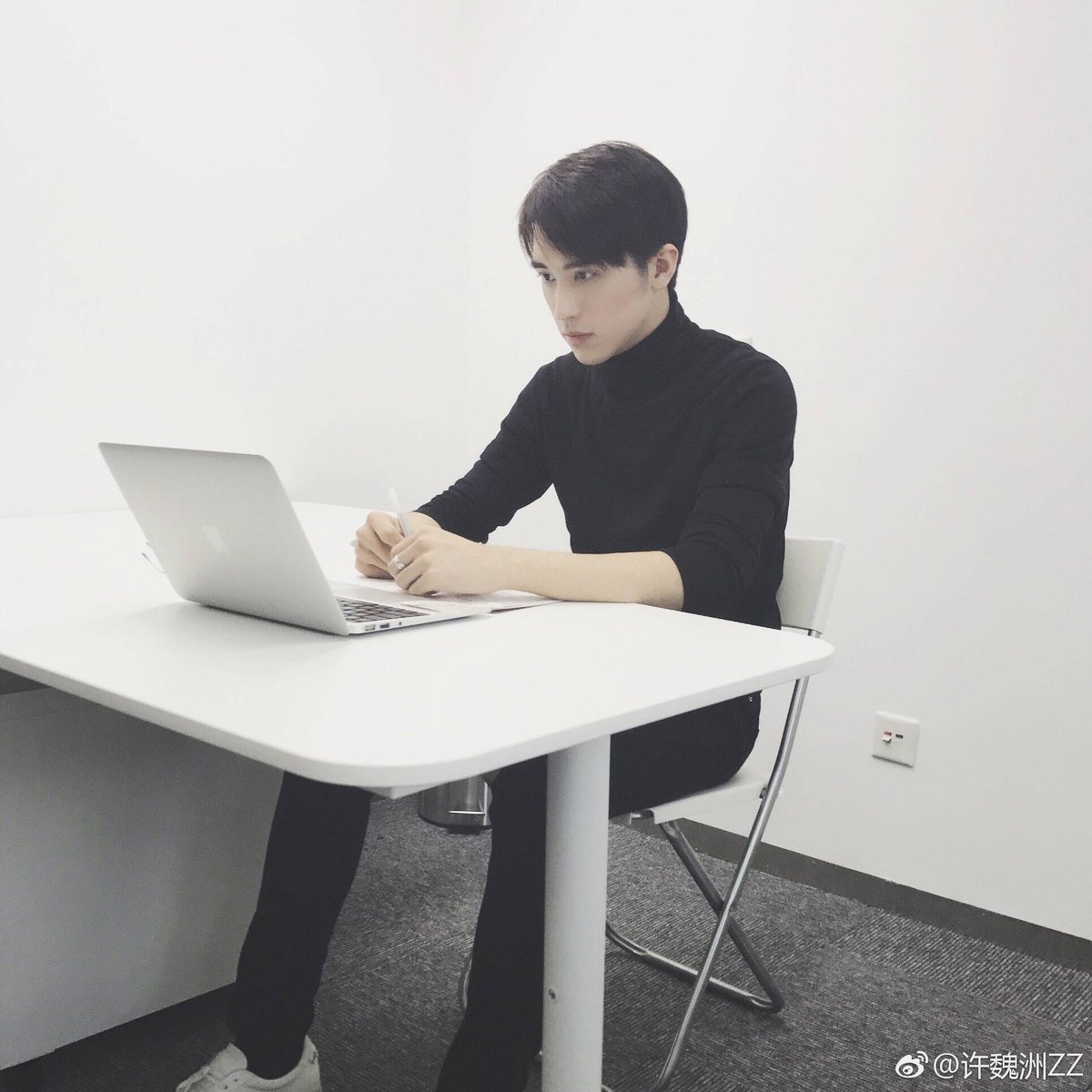 MyTimmy_TH's tweet photo. ทำเสร็จแล้วมาช่วยกันบ้างนะคะ 😂😂😂 #weizhou #zzpic #xuweizhou https://t.co/nNagw4b69V