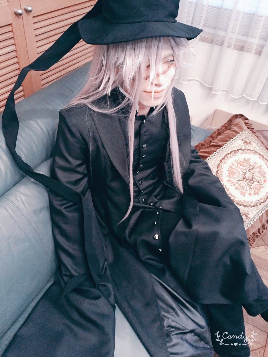 餅月 黒執事 葬儀屋 Undertaker コスプレ未経験の知人男性に ノリでメイクを施してみたところトンデモないものが出来上がってしまいました リアル男性のアンダーテイカーです