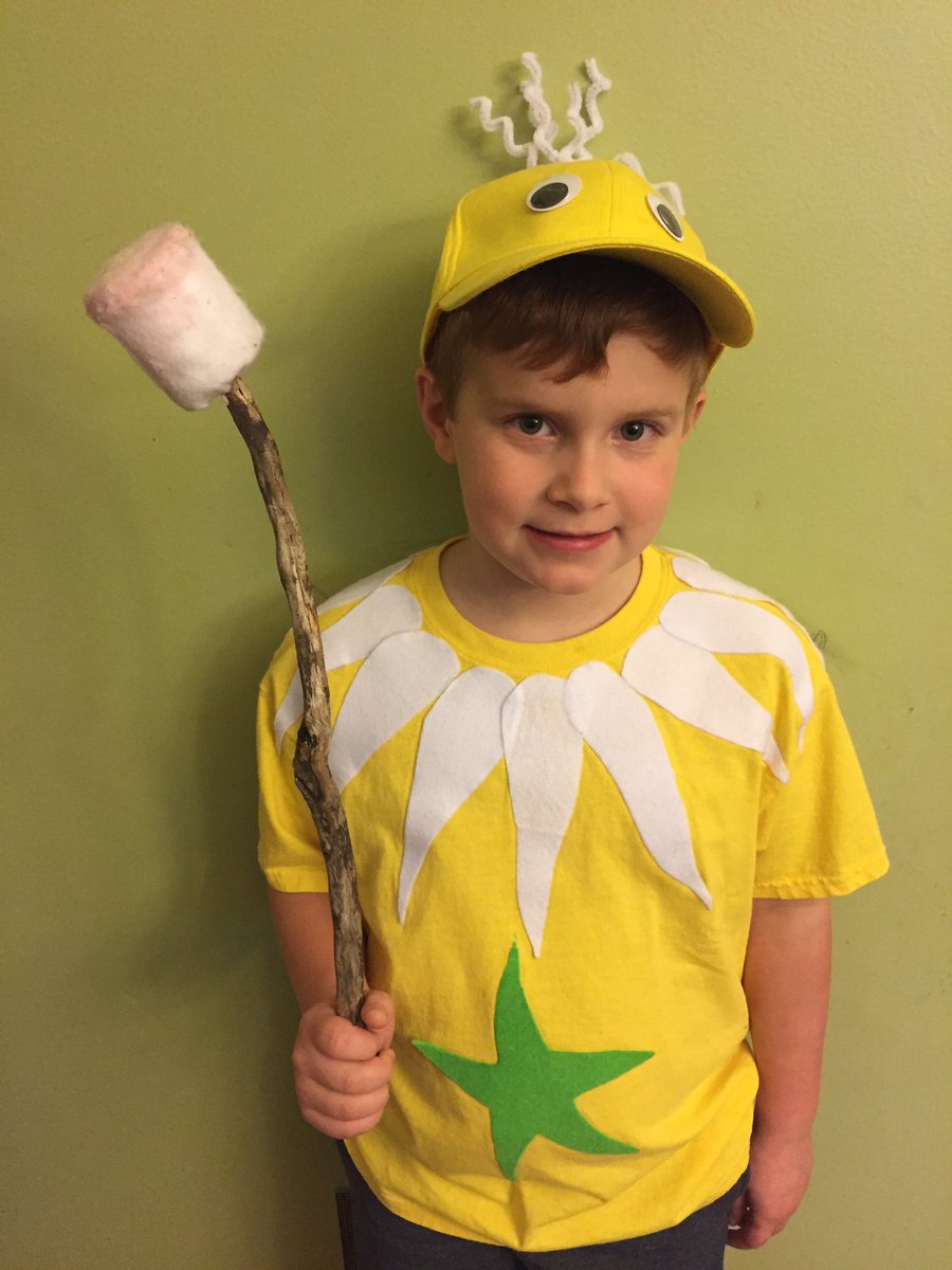 docanna1998's tweet photo. It's #DrSeuss day at @pesmustangs! #Sneetch #Lorax https://t.co/6uRr2cb7XC