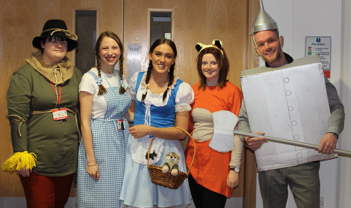 RastrickHigh's tweet photo. Peter Pan, Captain Hook &amp; The Crocodile with the Wizard of Oz plus The Queen of Hearts and Alice in Wonderland #WorldBookDay https://t.co/ptGgxeKd1R