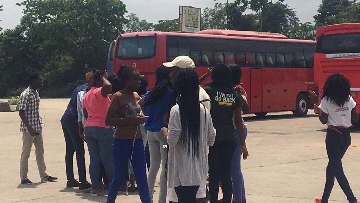 ugmasschoir's tweet photo. Moments!🚍🚍
#Intellecto17
#TeamLegon https://t.co/rVATHZ9Sza