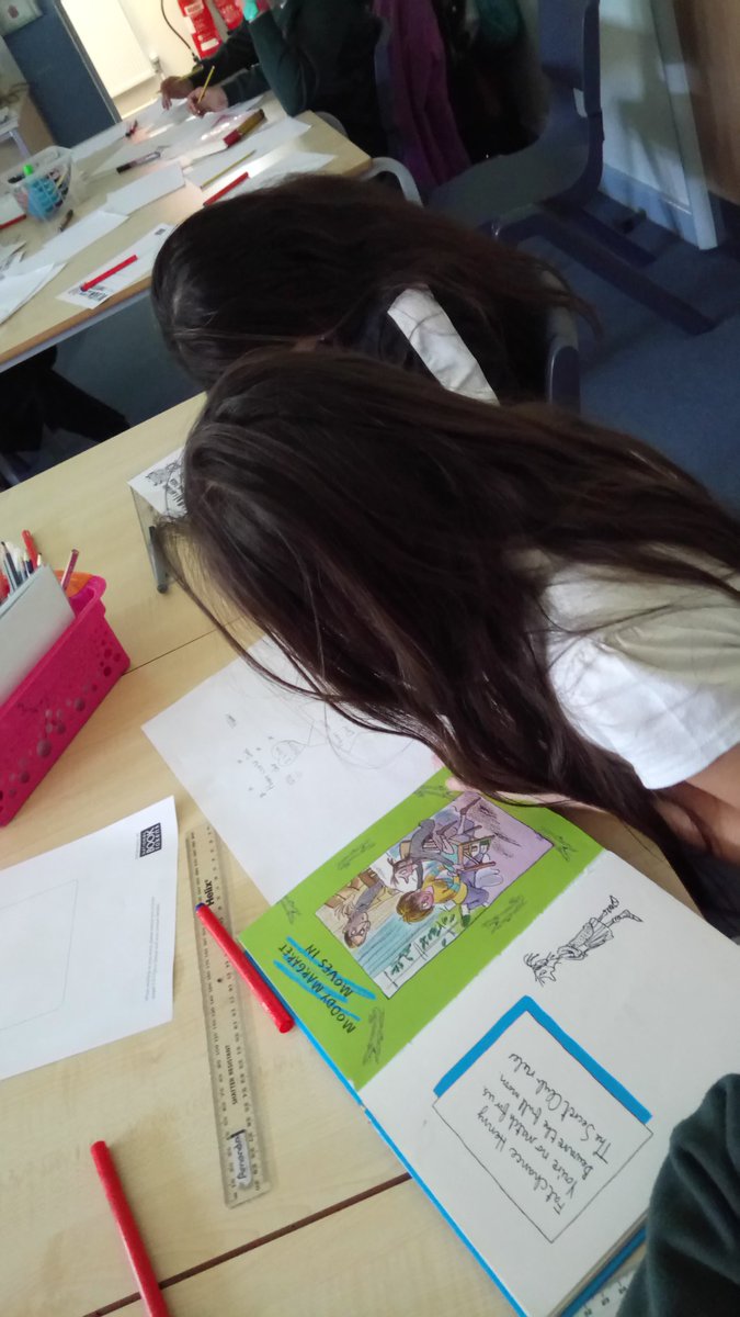 mrAndrewsY3pl's tweet photo. #Y6Diamond have been designing oodles of doodles for #WorldBookDay https://t.co/fIU0NtKydp