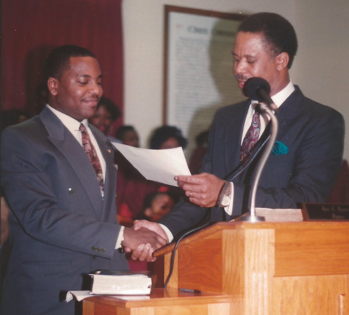 EDSctt's tweet image. License being presented after Initial sermon 3/1/92 by the late Pastor Curtis Raines Sr.