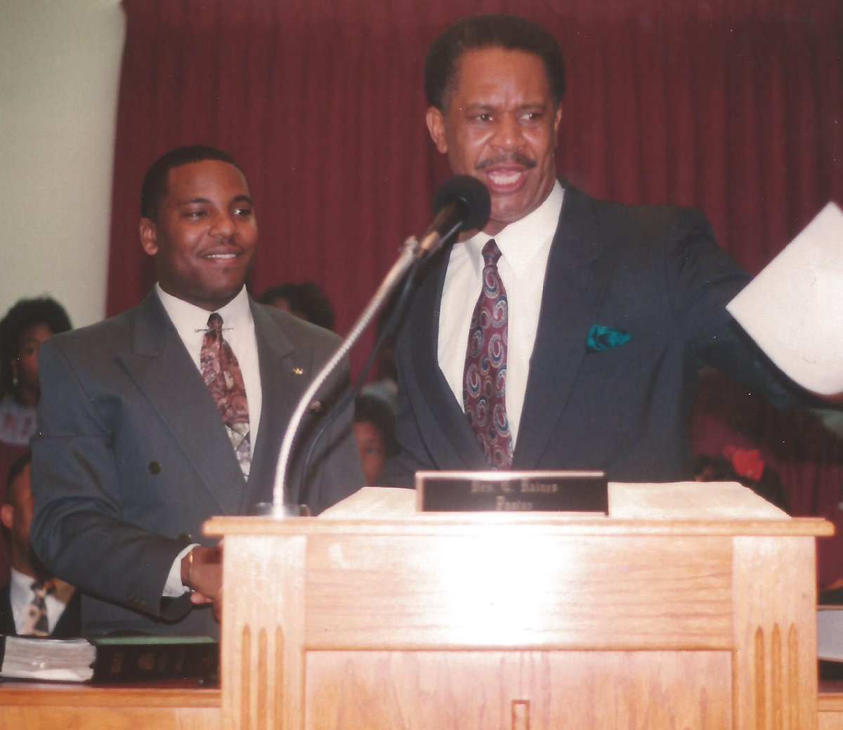 EDSctt's tweet image. License being presented after Initial sermon 3/1/92 by the late Pastor Curtis Raines Sr.