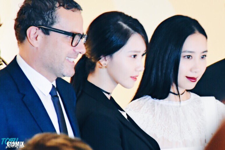 [PIC][28-02-2017] YoonA khởi hành đi Hồng Kông để tham dự sự kiện “DIOR 17S/S Landmark Pop Up Store” vào sáng nay - Page 4 C56uyvtUYAAbItT