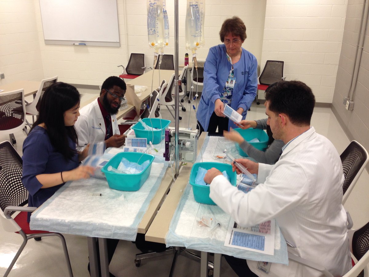 UNCsim's tweet image. Medication administration &amp;amp; #CodeSepsis for the #MedEd transition course w/ @UNCSON Assistant Director of #UNCsim Darlene Baker.