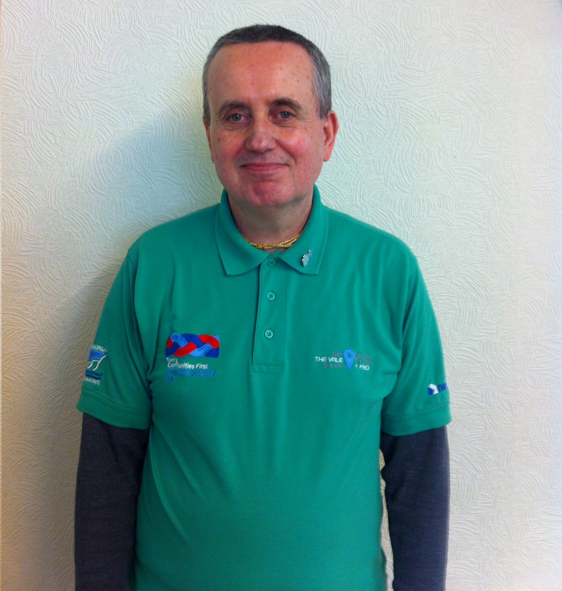 CFirst_Barry's tweet image. Here is one of our Digital Champion volunteers wearing the Digital Champions t-shirt! #DigitalInclusionWeek