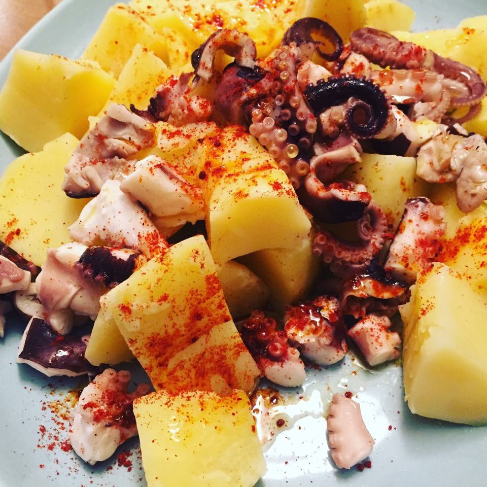 DontBeForeign's tweet photo. Pulpo a la gallega --> Galician octopus https://t.co/q7PYxI9tqy