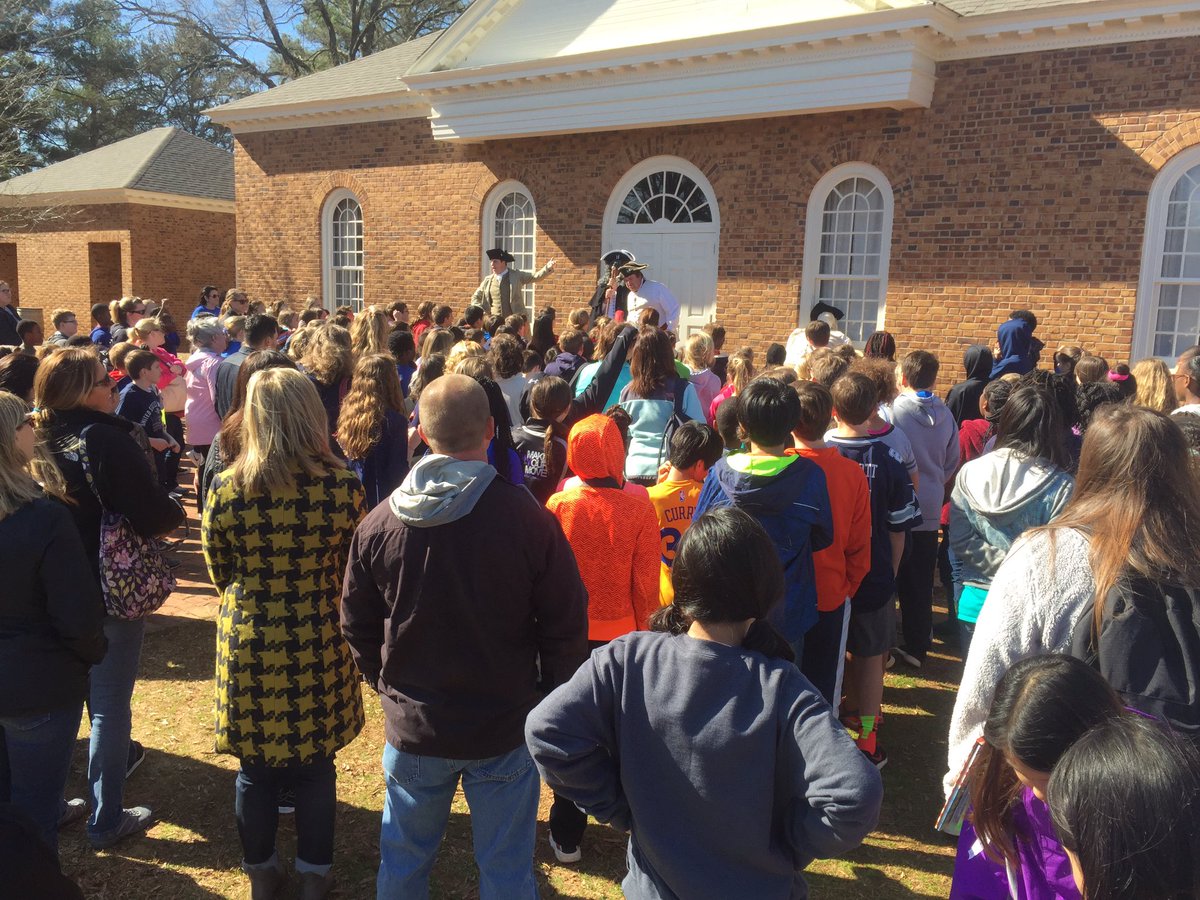 LauraRubin65's tweet photo. YES 5th grade had fun stepping back in history today at the American Village in Montevallo, AL. #YarbroughKnights #CelebrateAuburn https://t.co/PAC3VlteIO