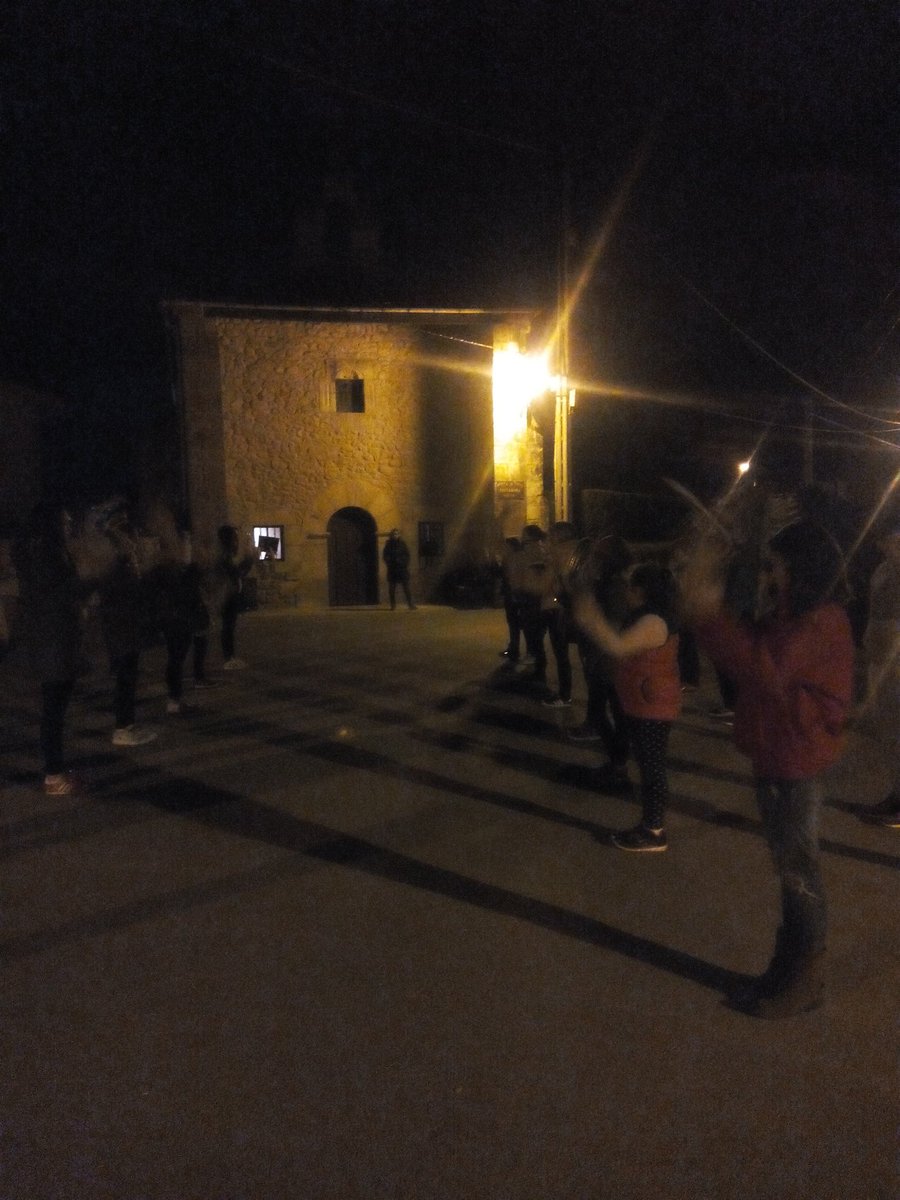 Ensayo de Picayos Virgen de la Castañera @EstherMerino_PP <a href="/msabascal/">Mari Carmen Sañudo</a>  <a href="/GcosioLeo/">Leo</a> <a href="/dasanzubi/">danisanzu</a>  <a href="/gabrielcruz0161/">Gabriel Cruz</a> <a href="/foramontanosfm/">Foramontanosradio</a>