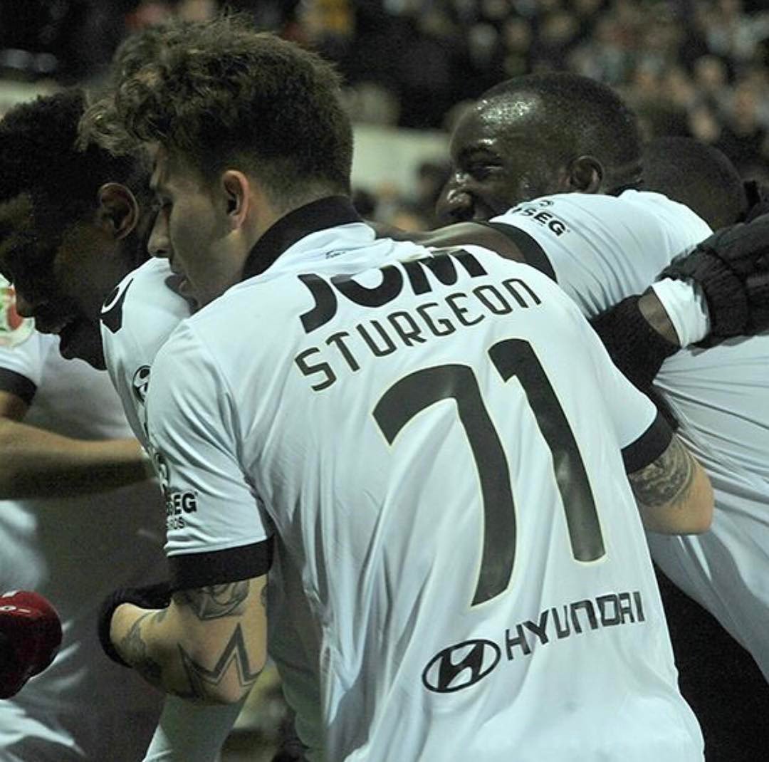 sturgeon_71's tweet photo. excelente vitoria ontem, cada vez mais perto do nosso sonho 🙏🏼 #esteeomomento⚫️⚪️ https://t.co/4llySMqN5d