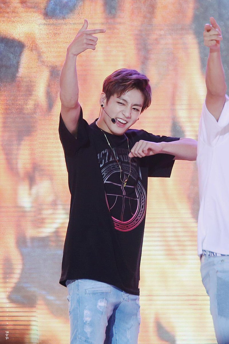 kookpiics's tweet photo. https://t.co/l3SPLWwMxL