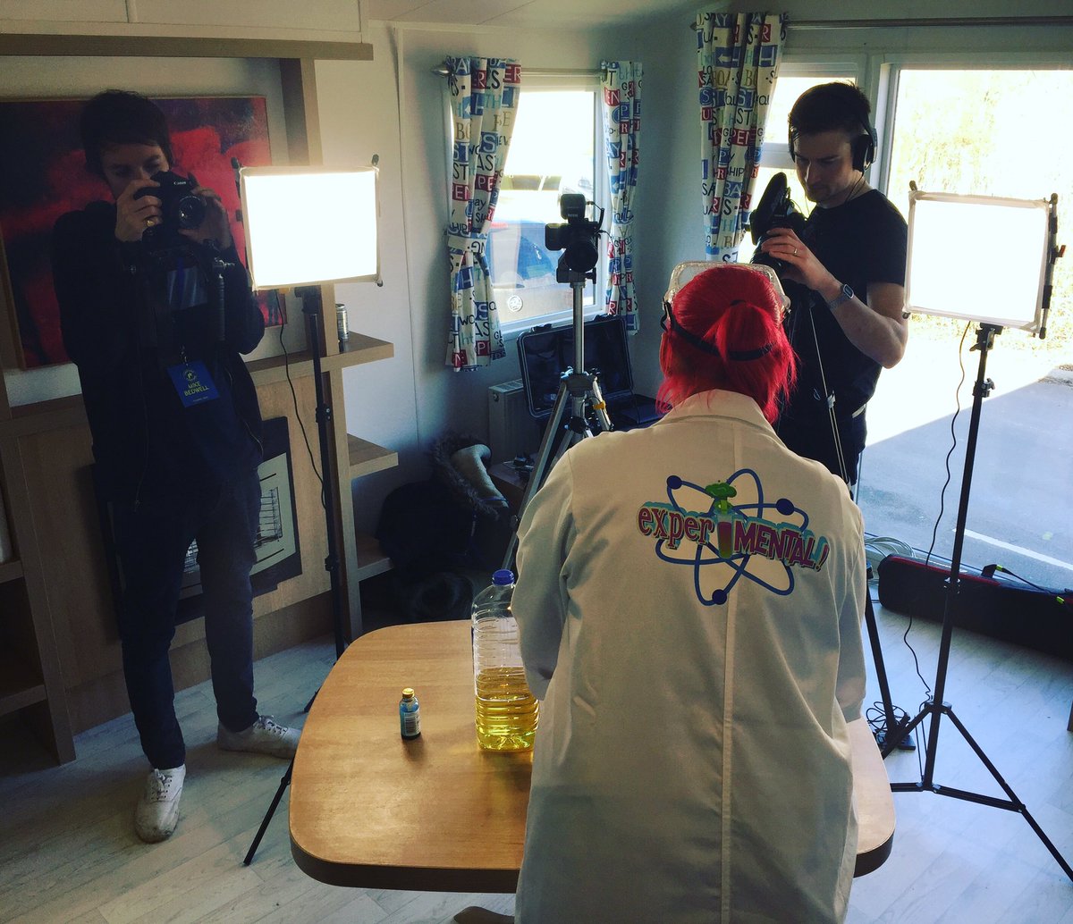ultrasharpfilms's tweet photo. Amazing shoot with Samantha Ross, @haven and @havenhelen today, filming crazy science experiments to try at home! #a7sii #aperture #tokina https://t.co/CYwl42On6u