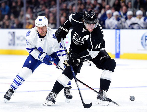 Kings_Den's tweet photo. We have 2 tickets to giveaway for tonight's game against the Maple Leafs! All you have to do it RE-TWEET AND FOLLOW US! https://t.co/EZ1uZ1lXiC