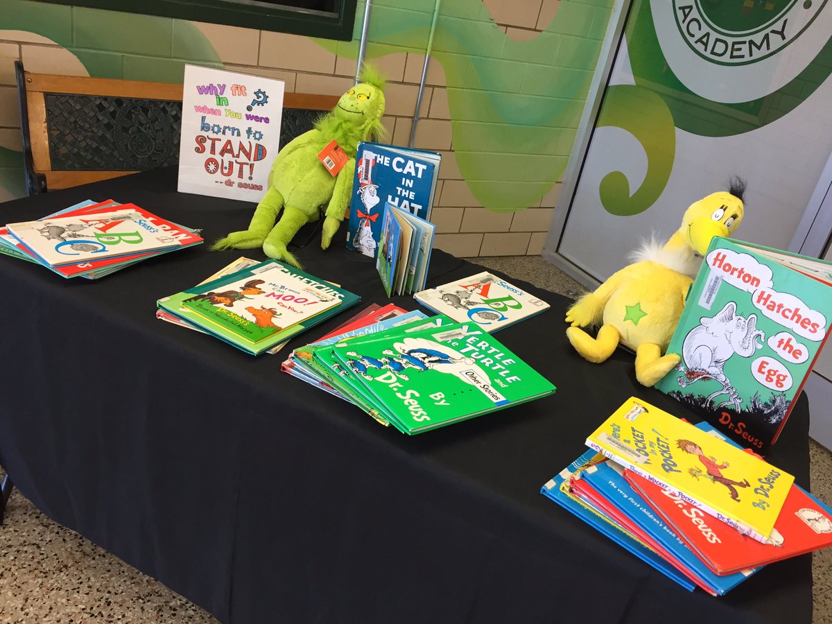 ReadTalkWrite's tweet photo. It's a celebration of reading today @GMASteam! #gmaReadIn #ReadAcrossAmerica #DrSeuss @KCSinnovation @GaryPetko @WVLTDonovan @jaimeogle2 https://t.co/OP1mQNlDQN