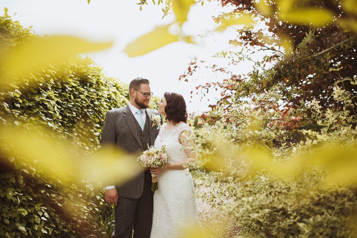 Sarah + Lee = another new wedding on the blog! >>> <a href="/MuddySouls/">Muddy Souls Events</a> njphotographic.co.uk/blog/wold-top-…
