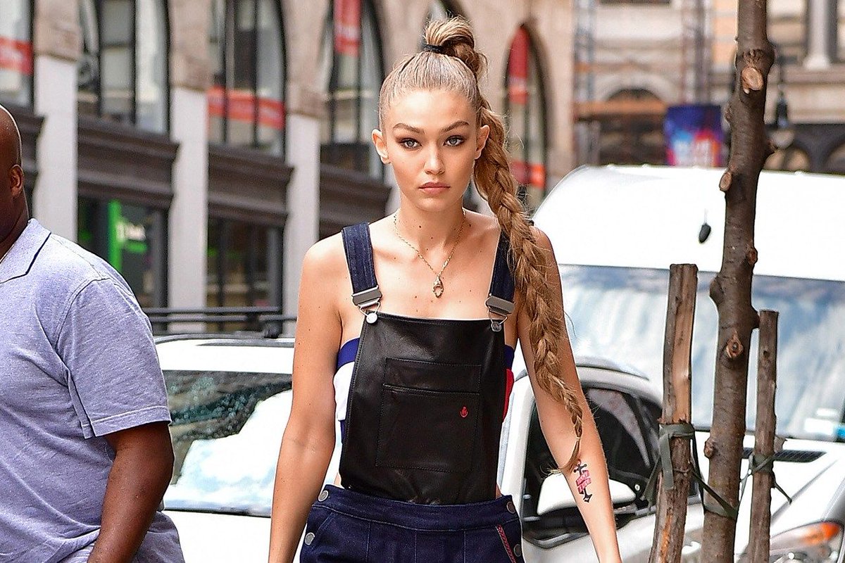 Dungarees and Dungaree Shorts Trend glamourmagazine.co.uk/gallery/dungar…