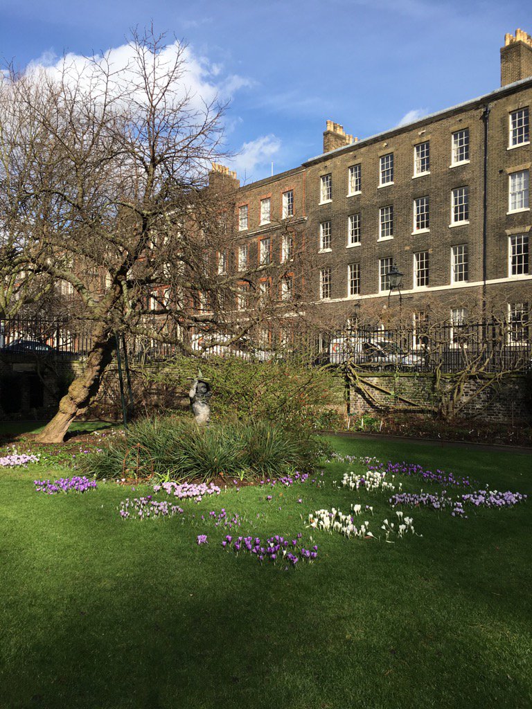 The joys of spring in <a href="/inntemplegarden/">Inner Temple Garden</a> today. #heavenonearth