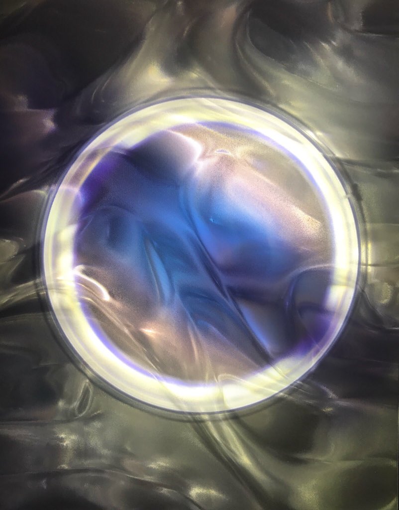 Chenchen2016071's tweet photo. Light experiment @ialab @innjesst @ruairiglynn @mattjakob @yurisuzuki @biansini @xiaoxusunamber https://t.co/sTZ0QssmUO