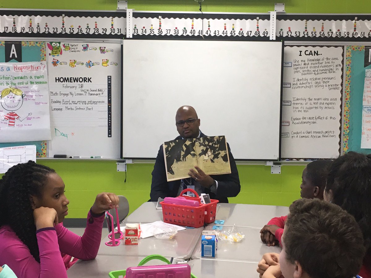 CaneRidgeHS's tweet photo. National Read Week. Ravens at Cane Ridge Elementary 💜@MetroSchools @sitonarcisse @MyFutureMyWay @MNPSLibraries https://t.co/p5RXZKnQme