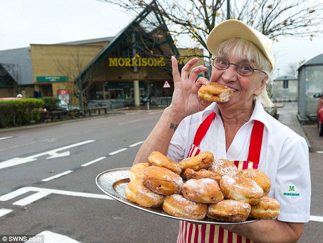 MorrisonsLocal's tweet photo. Jean's back in the Bakery!!!!! https://t.co/F9a60ux1CQ