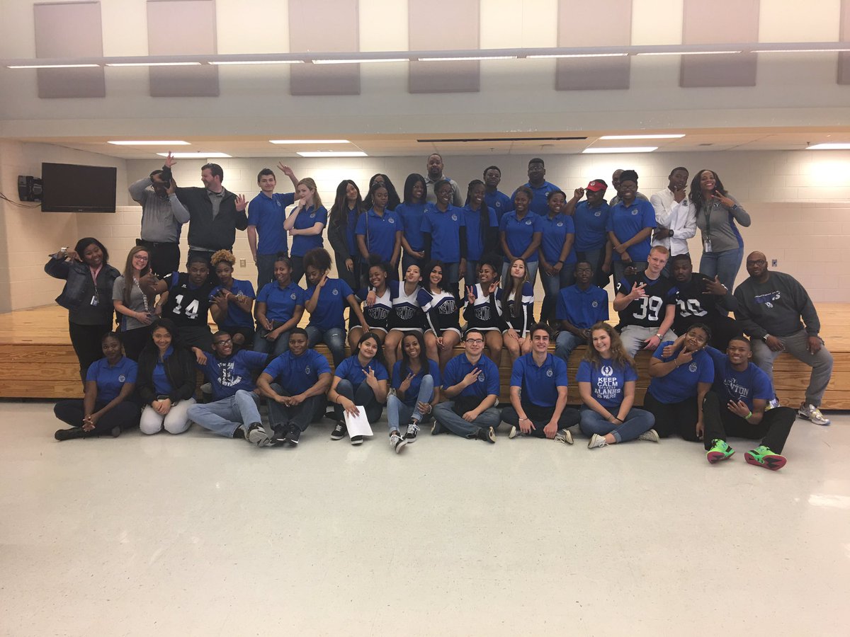 RyanEarlJames's tweet photo. @LIVEOAKELEM @TheRAMbassadorS @NHS_PBIS A Big Thank You to the Newton High School students for conducting our PBIS Pep Rally! #ncssbethebest https://t.co/YwzLeZqho7