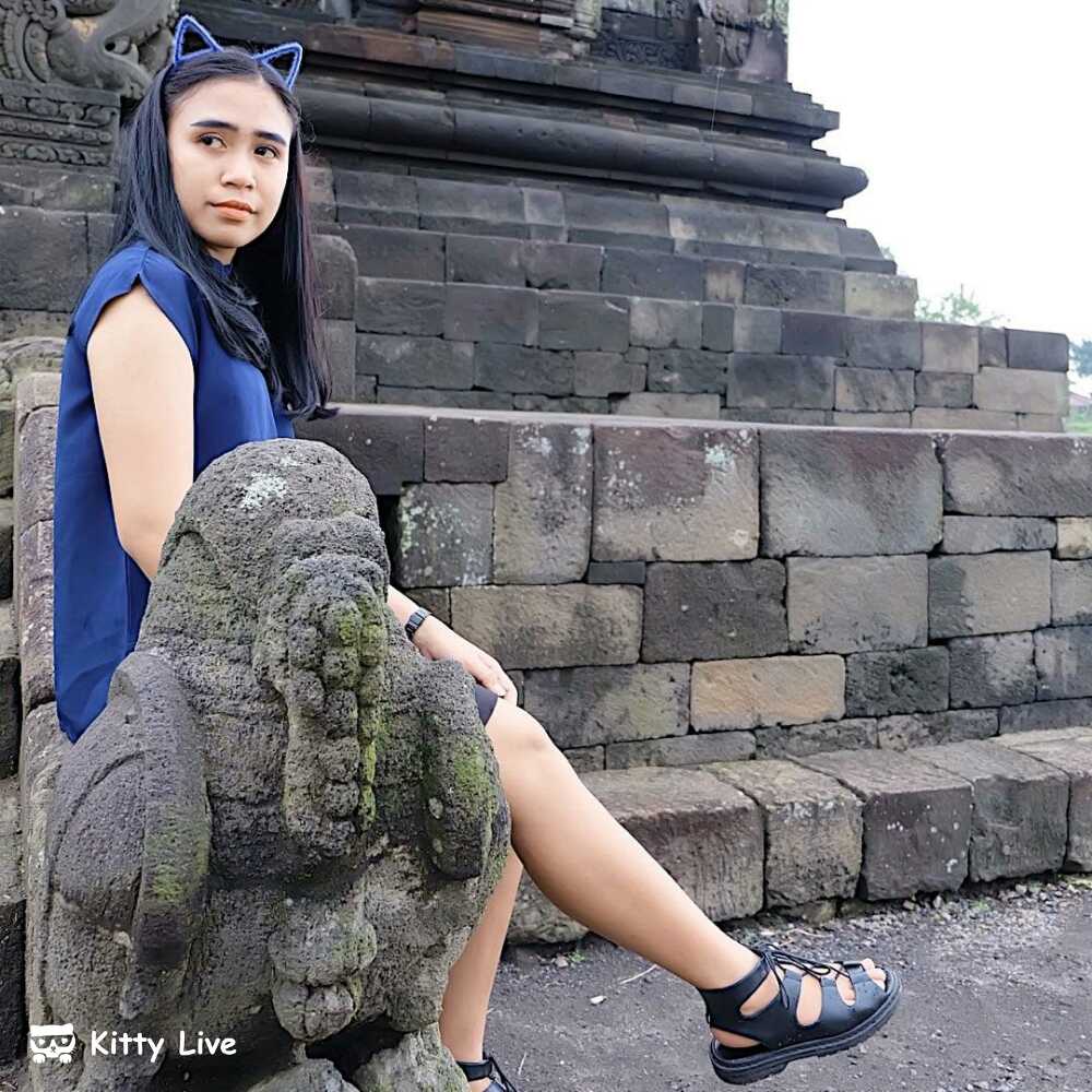Hi friends, there is an amazing live show in Kitty Live, come now. #KittyLive SIX_Stepanie Silvia
 kitty.live/live?user_id=4…
