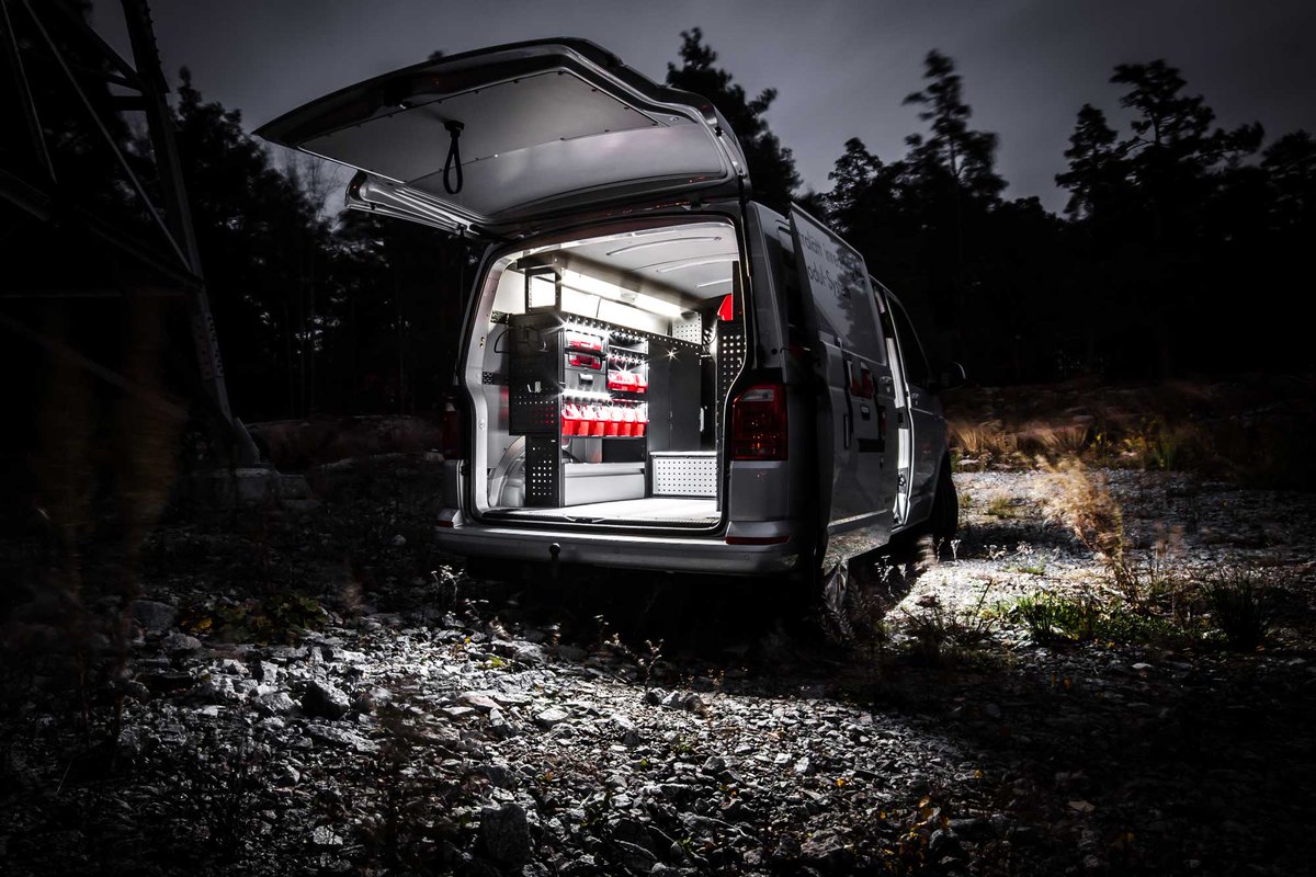 ModulSystem_FI's tweet image. Hyvä valaistus huoltoautossasi tekee työpäivästäsi helpomman. Klikkaa tästä ja katso koko valaisin mallistomme: goo.gl/W3OgGO