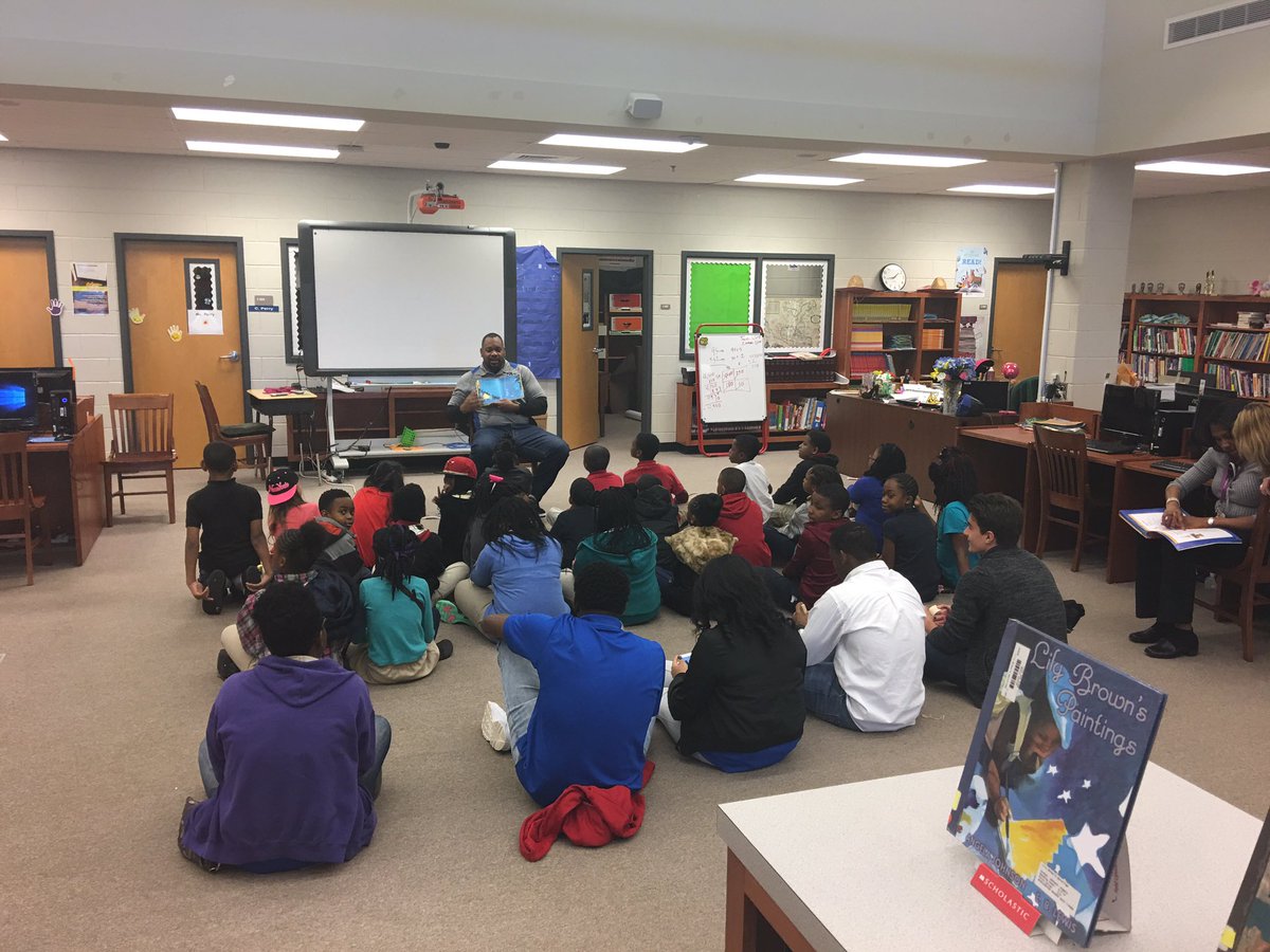 RyanEarlJames's tweet photo. @TheRAMbassadorS @NHS_PBIS Speak PBIS to @LIVEOAKELEM Being Safe, Responsible and Respectful.#ncssbethebest https://t.co/Jk93eVbEXP