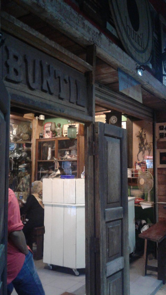 DdouxdouxX's tweet photo. A nice place to hang up #buntil #ttdijaya https://t.co/RooJb4tYVx