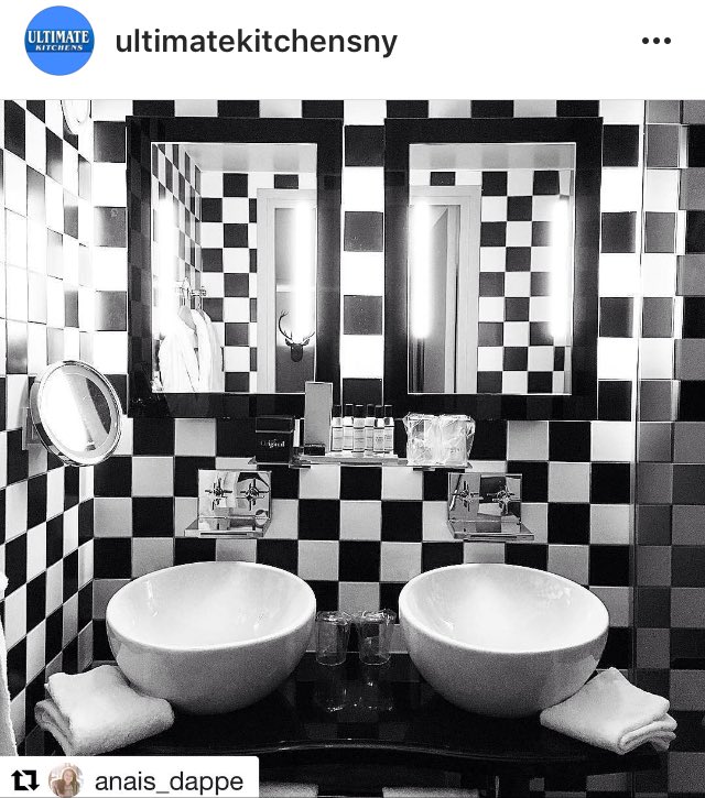 The most creative ideas come from hotel rooms and spaces. As featured @hoteloriginalparis designer @stellacadenteofficiel 
#blackandwhite
