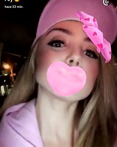 peytonator06's tweet photo. My Queen 😍👑👑👑 @peytonlist https://t.co/kpYYzUzeoC