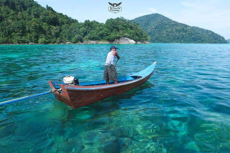 _Ali_Xh's tweet photo. Most beautiful place for snorkeling in #Thailand. #Surin Islands, the Sea is So Beautiful that Make You Fall in Love https://t.co/hAghn6oeIG
