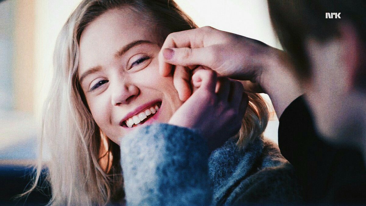 jarpadisart's tweet photo. #ImAddictedToSkam

Perché ti innamori di certi sorrisi https://t.co/yRRIcGs28j