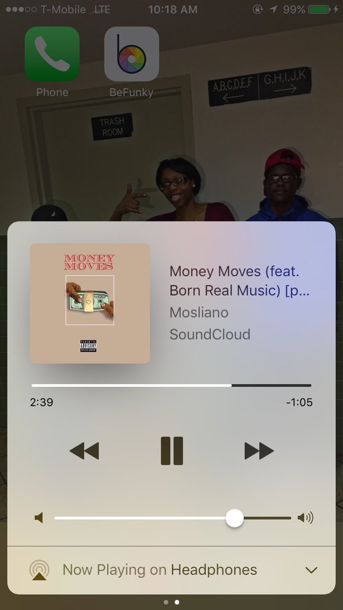 Destine_Rockele's tweet photo. When I listen to the start of my day & what I listen to when I end my day ππΎ #MoneyMoves #BornRealMusic https://t.co/HvkKbcpzAm