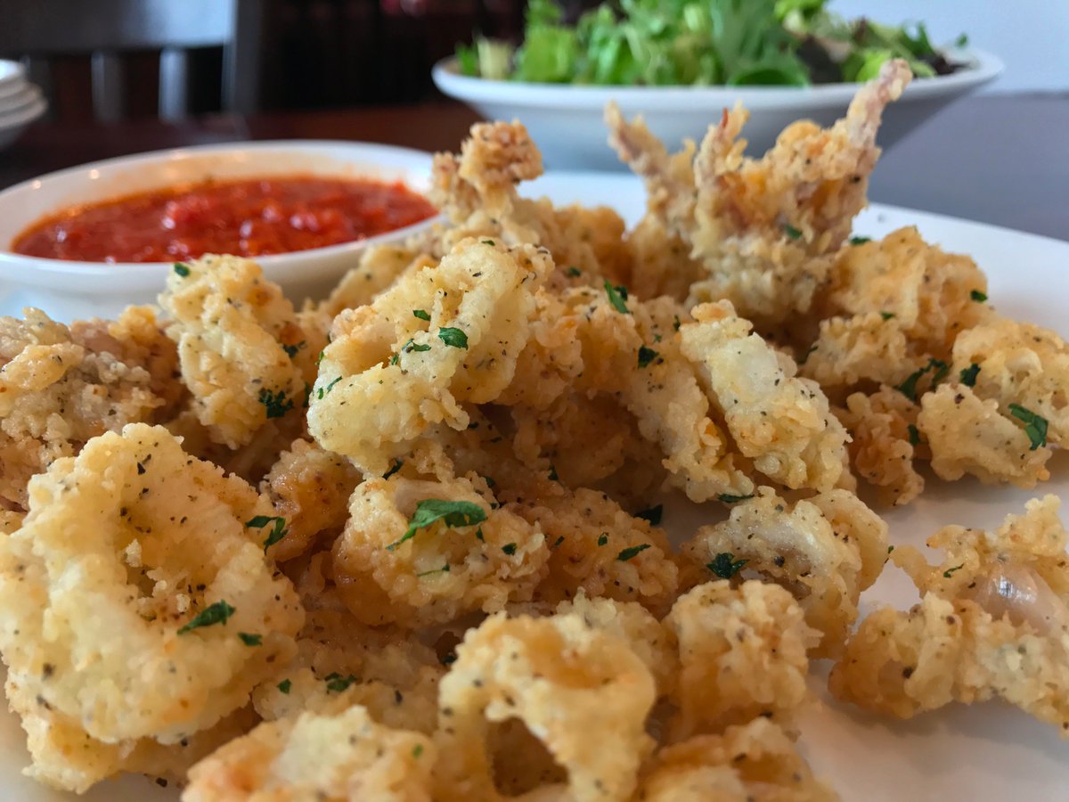 tabellatweets's tweet photo. we have really good fried calamari! https://t.co/yPj5DOxm6j