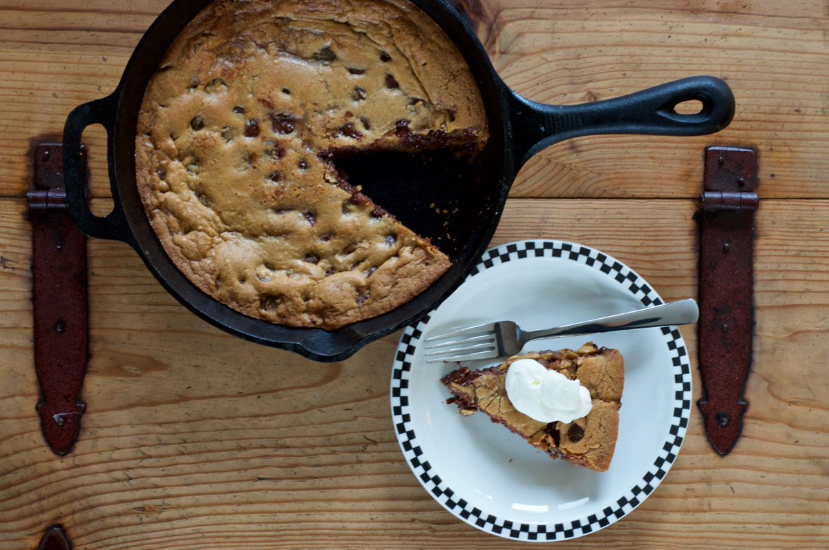 BeMeyer's tweet photo. NEW Post: Chocolate Chip Cookie Pie with Dulce de Leche https://t.co/LhDHS42bG0 #recipe #BakingWithBeth https://t.co/GKfz5keh2x