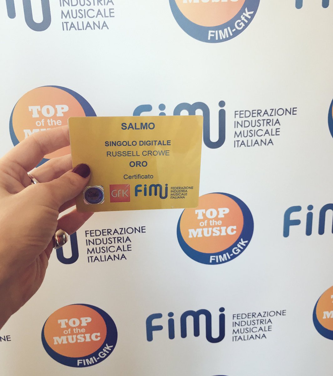 FIMI_IT's tweet photo. Abbiamo qualcosa per te @Salmolebon..."pensierini dorati" in arrivo. 📀📀📀 https://t.co/a3t00TWHZ4