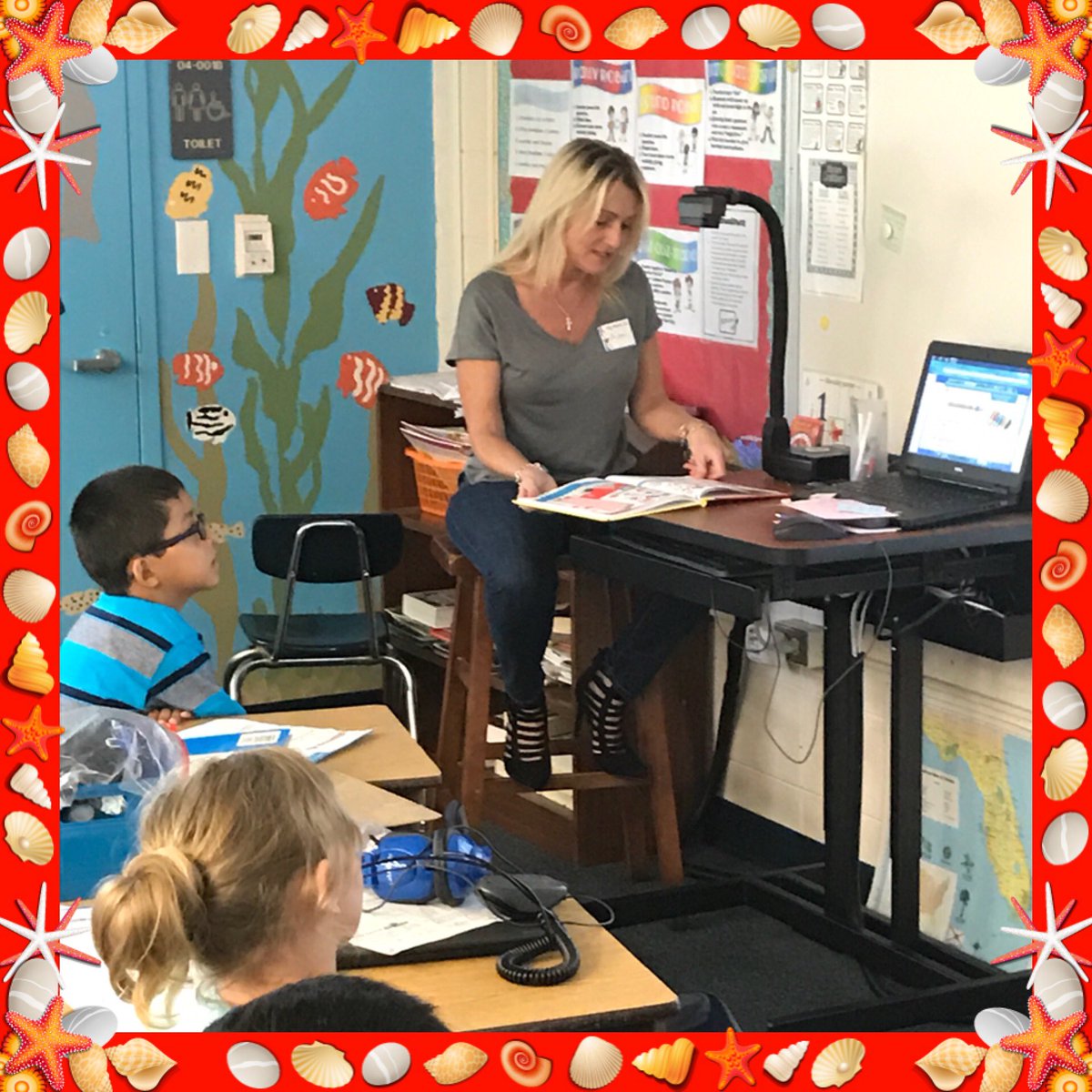 FMBeachSchool's tweet photo. Mayor Boback,council woman Tracey Gore, historian A.J. Bassett, and former FMB educator, Kathy Brindise, celebrate Read Across America @ FMB https://t.co/DkYGY1r0Iu