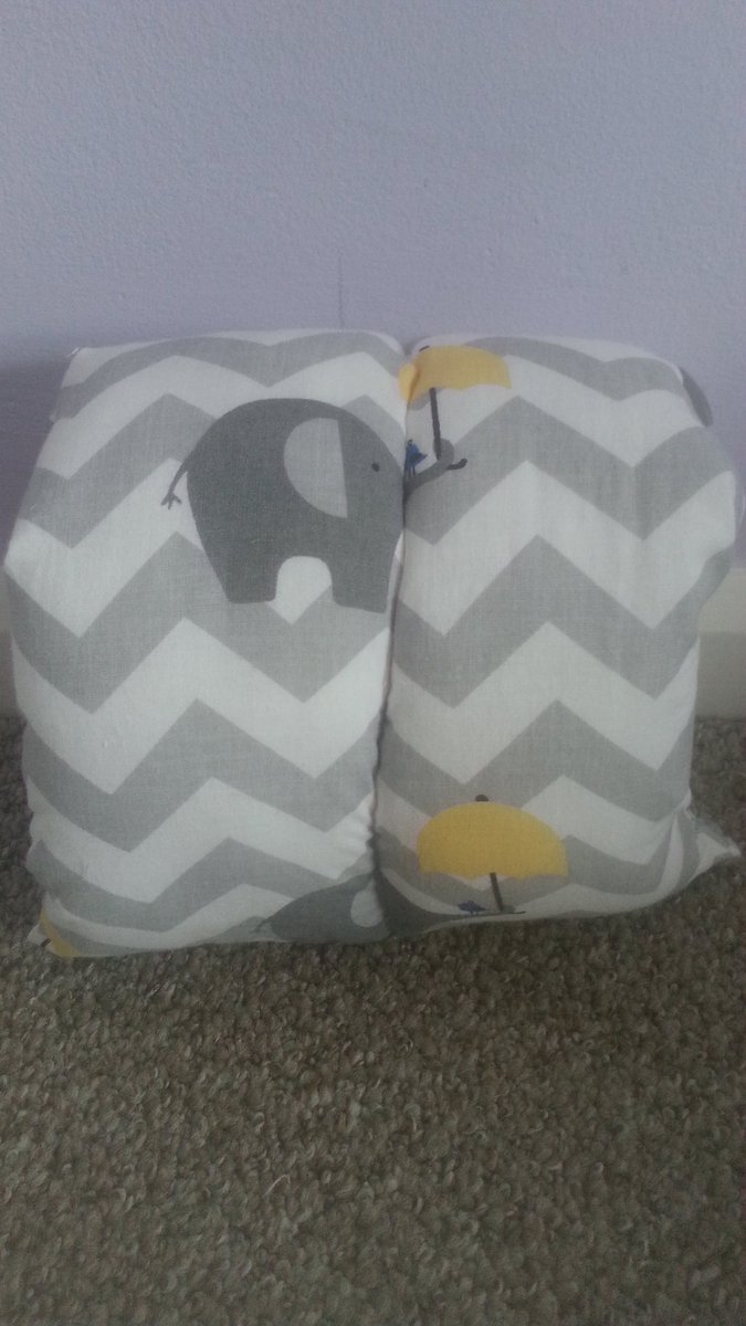 davorahandmade's tweet photo. Another one on its way to its new  https://t.co/Umv2jlN84n #breastfeesing #supportpillow #armpillow #babyfeeding #nursing https://t.co/pkDyd5vwxc