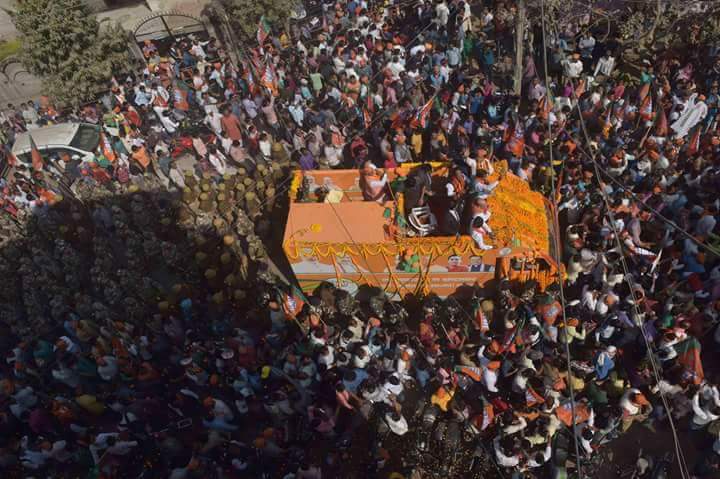 AjayGautambjp's tweet photo. एतिहासिक रोड़ शो गोरखपुर की कूछ झलकियां । https://t.co/gLpd0shKFe