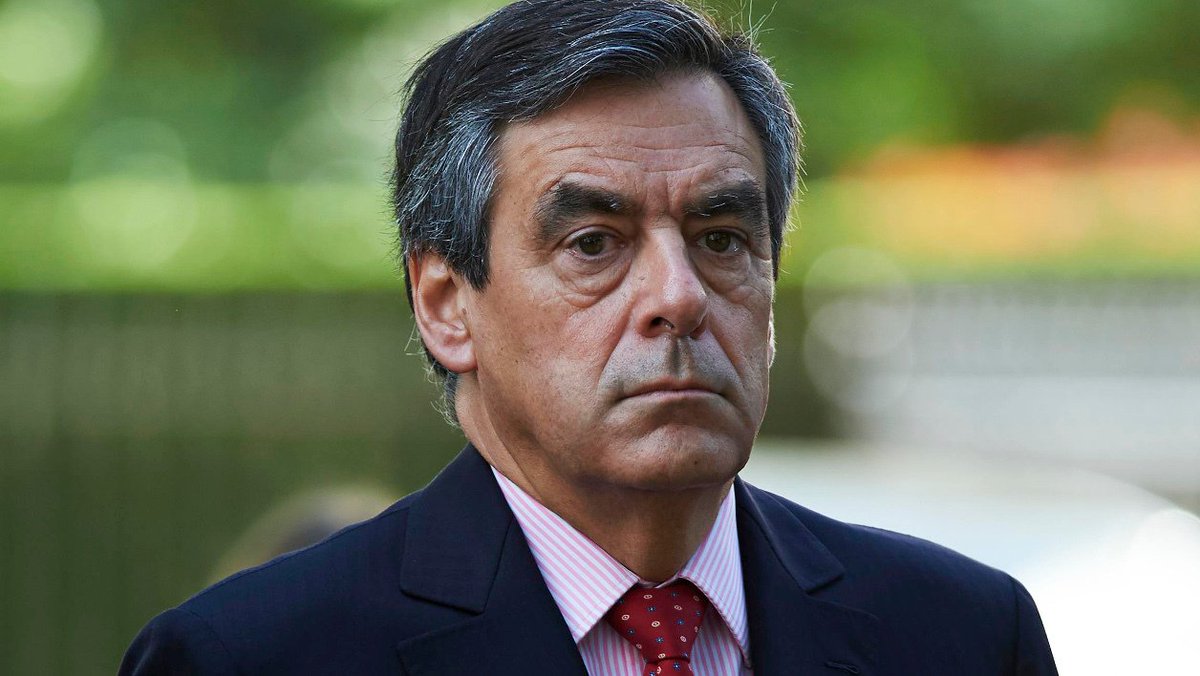 BFMTV's tweet photo. EN DIRECT. Fillon lâché par le trésorier de sa campagne https://t.co/QPyQVu4XCL https://t.co/v7Z1UaZyxi
