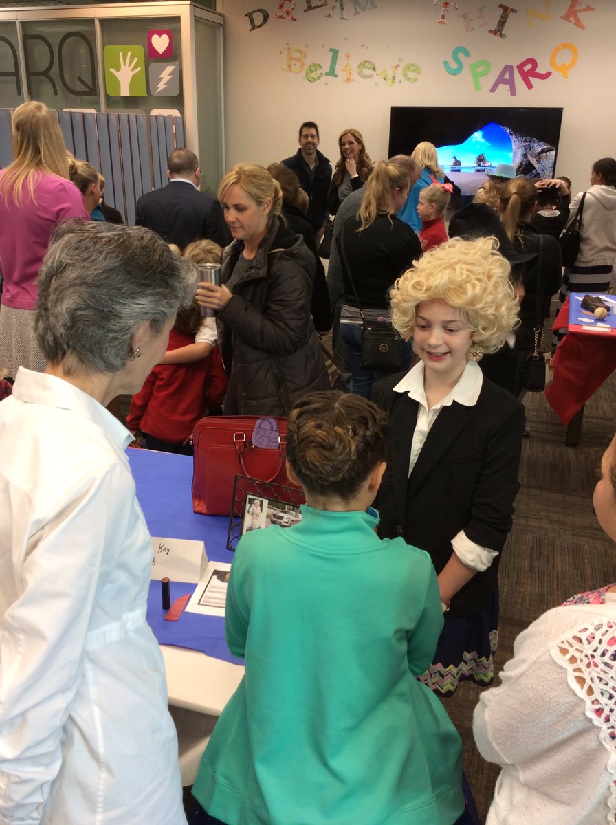 ehukill_gses's tweet photo. Wax Museum @ehukill_gses for #ReadAcrossAmerica day #gseslibrary #GSESreads @gsesdallas https://t.co/flAfBmn38L