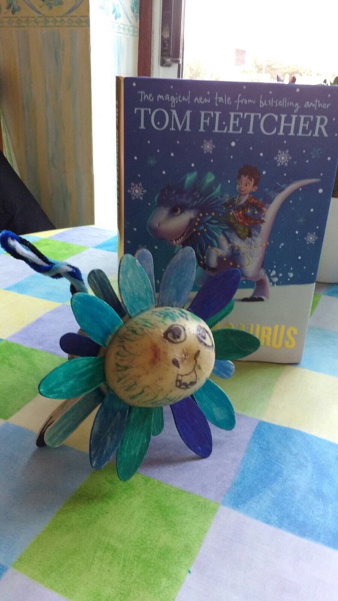 NatalieS22's tweet photo. @TomFletcher #TheChristmasaurus #TheChristmasaurusPotato Amber's World Book Day Potato 🥔 https://t.co/Wf0fSfaOrJ